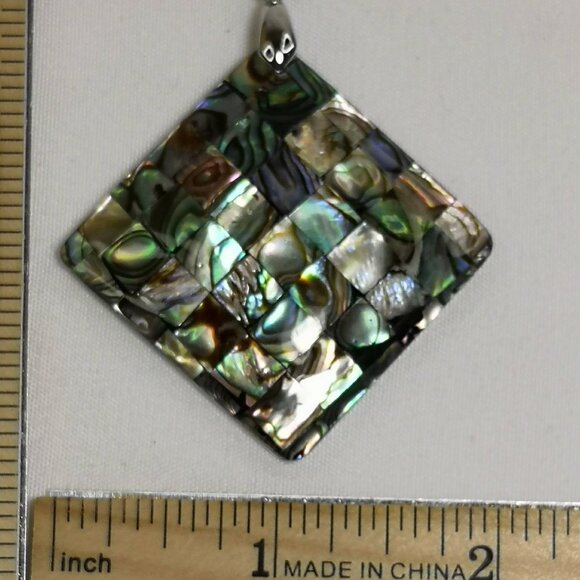 New Diagonal Abalone shell Pendant 18KGB Silver Claps NWOT - Picture 3 of 5